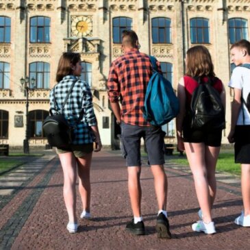Το Ηνωμένο Βασίλειο χαλαρώνει τους ταξιδιωτικούς κανόνες για τα γαλλικά σχολικά ταξίδια