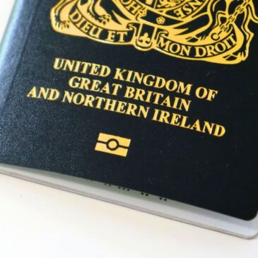 Τα βρετανικά τέλη διαβατηρίων θα αυξηθούν σύντομα κατά περισσότερο από 7%